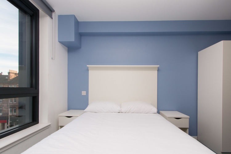 1 Bedroom Standard Sextuple Studio