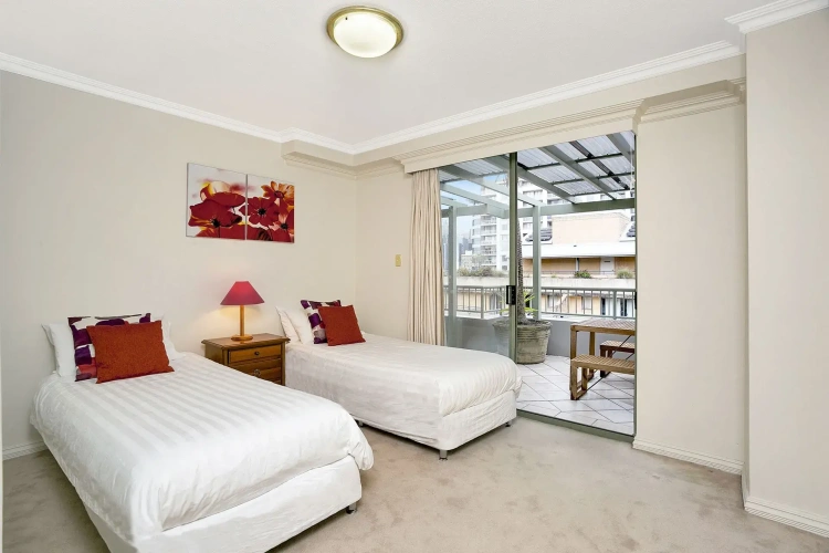 2 Bedrooms Apartment