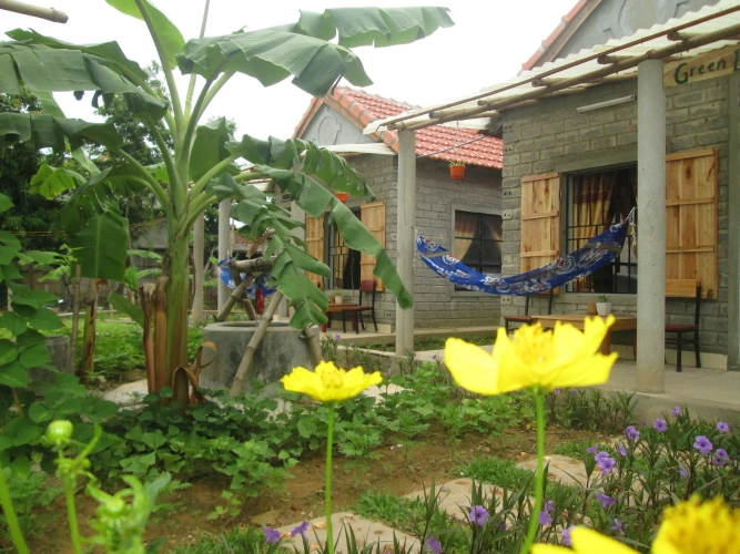 1 Bedroom Bungalow with garden view