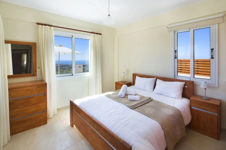 2 Bedrooms Villa