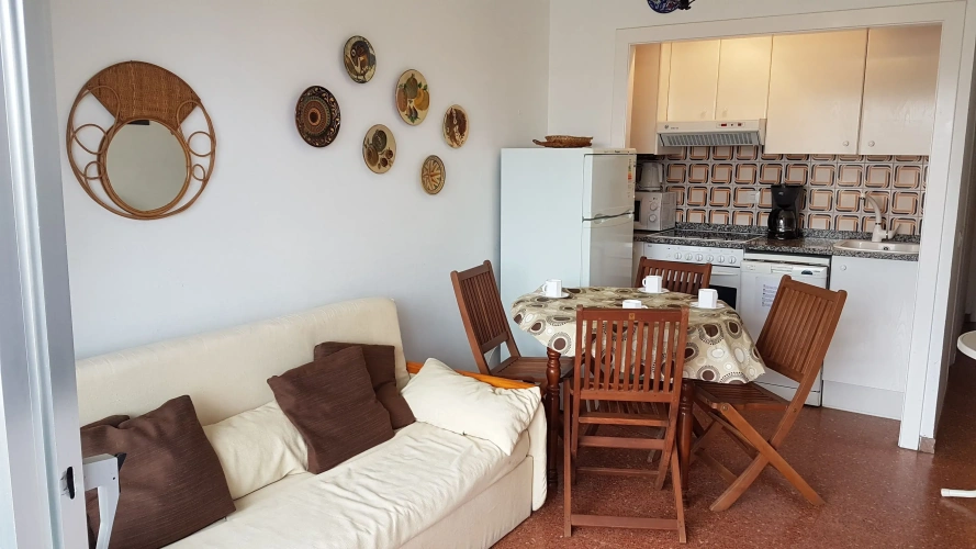 2 Bedrooms Apartment