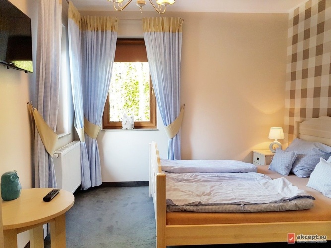 Standard Triple room