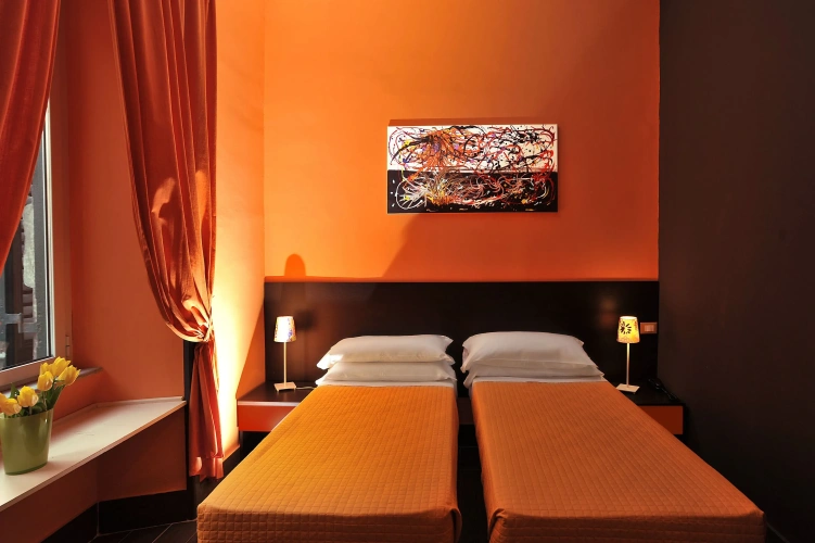 Standard Triple room
