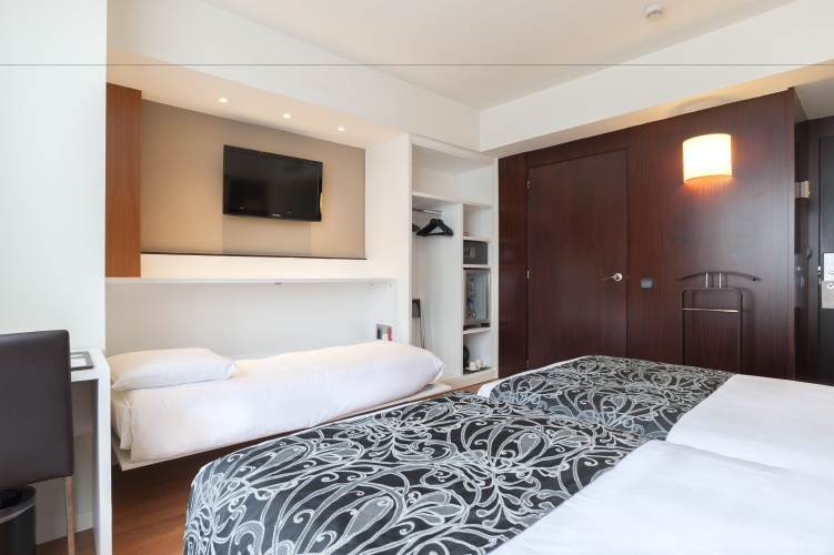 Premium Triple room
