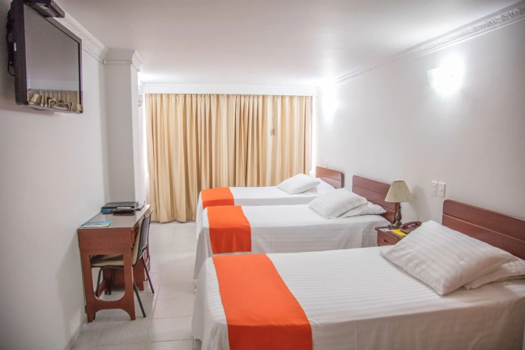 Standard Triple room