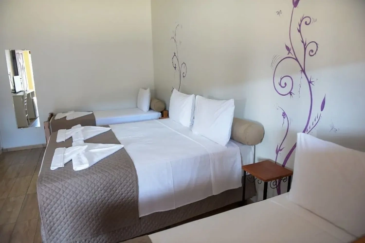 1 Bedroom Standard Quadruple room