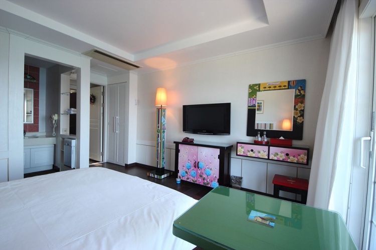 Triple Suite