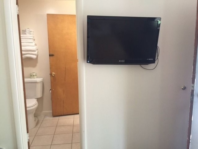 Deluxe Sextuple Family room