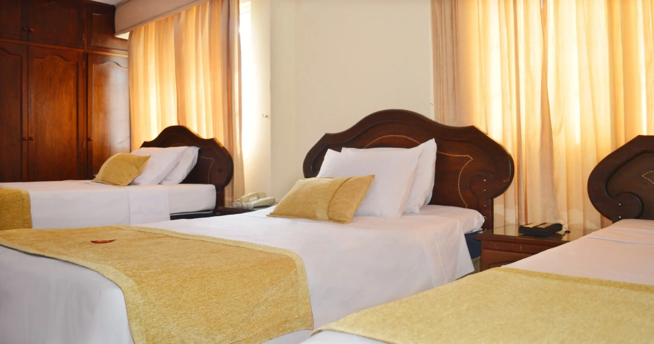 Standard Triple room