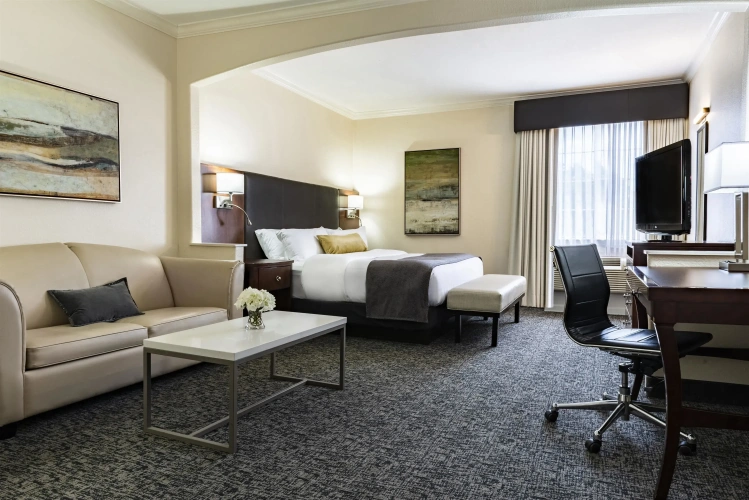 Accessible Double Suite