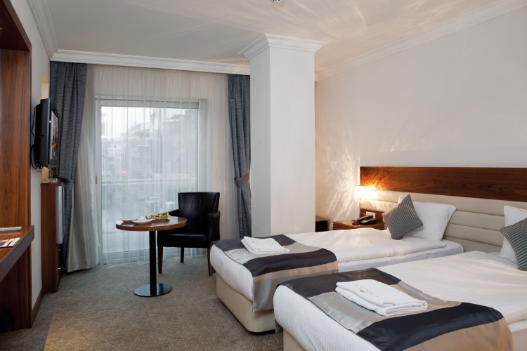 Standard Double room with view