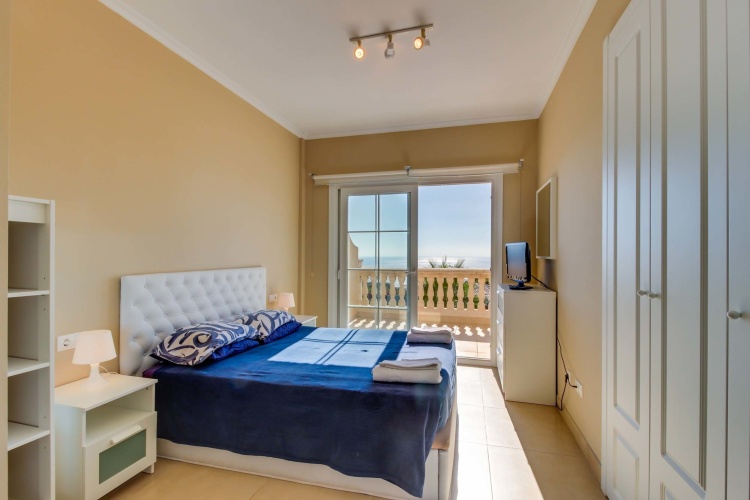 3 Bedrooms Villa