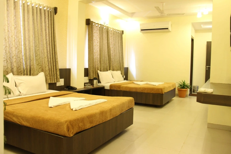 4 Bedrooms Deluxe room
