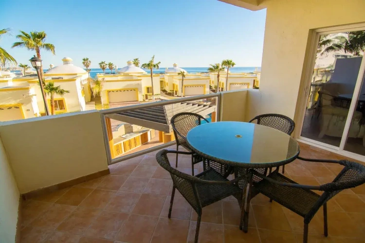 1 Bedroom Grand room with balcony and with ocean view