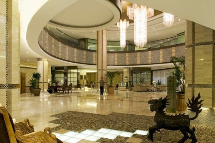 Yan Oasis Resort Hotel