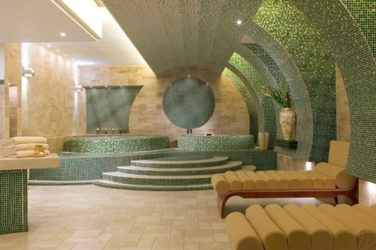 Yan Oasis Resort Hotel