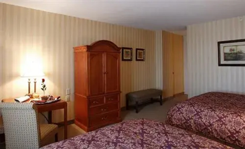 Holiday Inn LancasterOver view