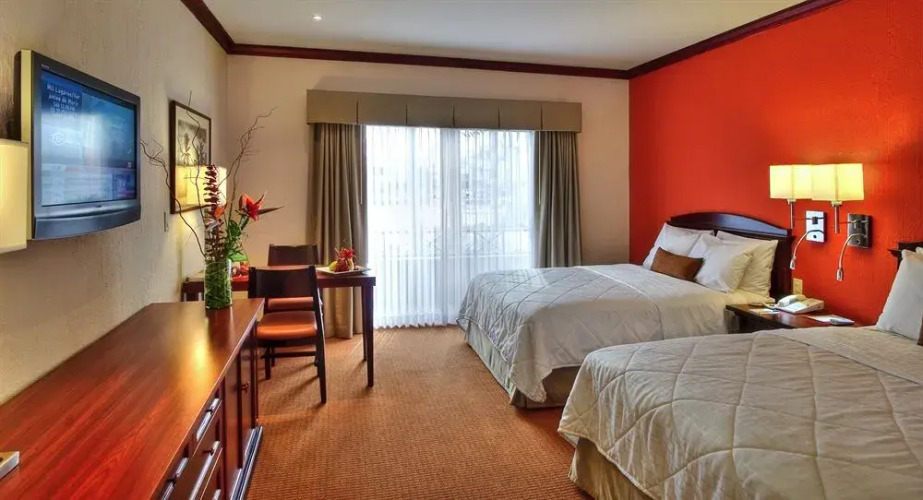 Lausana Otay AeropuertoOver view