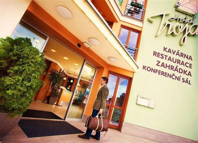 酒店外观