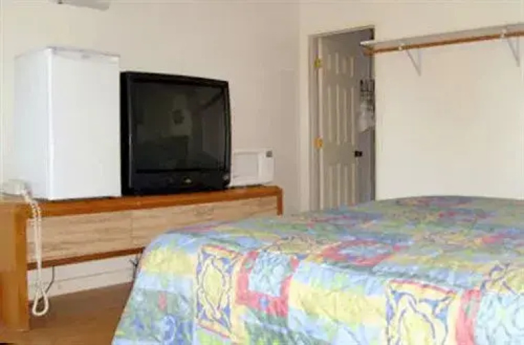 Dunes Motel