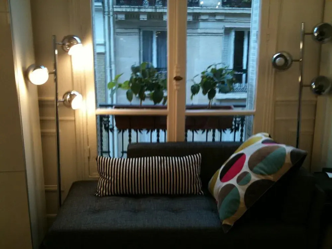 Eiffel Tower Bed  Breakfast Paris 16 - Image 5