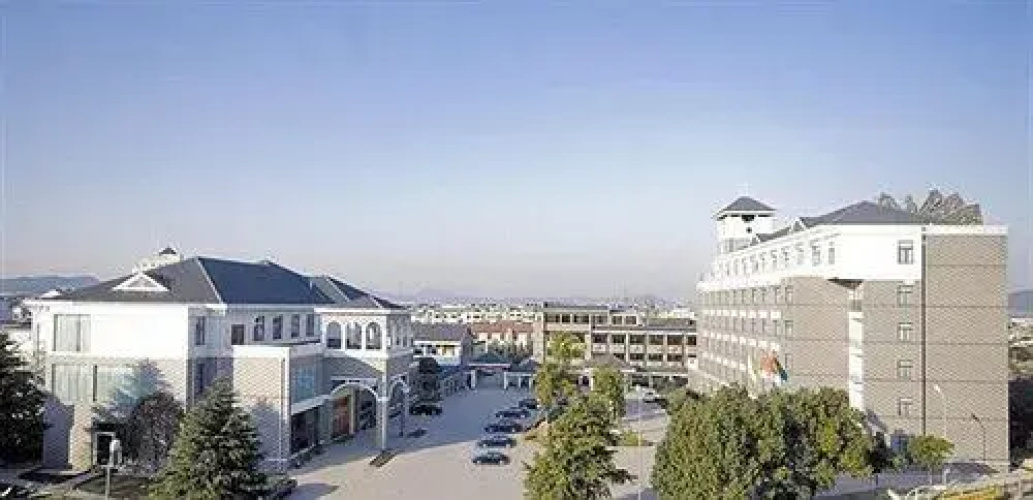 Qingyang Xifeng Hotel