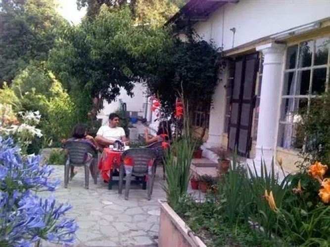 Carltons Plaisance Hotel