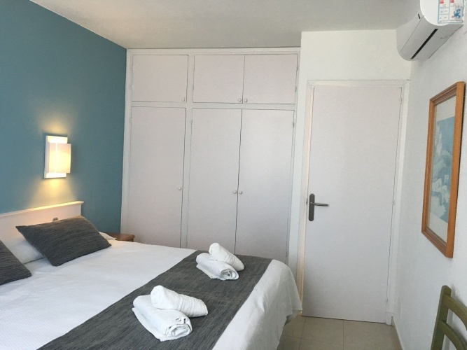 1 Bedroom Double Apartment with sea view
