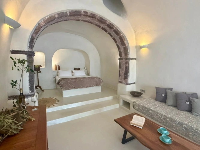 Junior Shared Plunge Pool Cave Double House