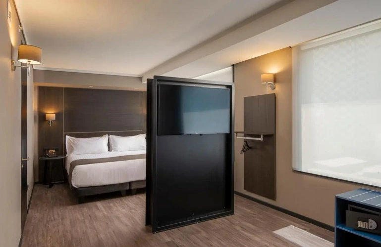 Accessible Junior Suite