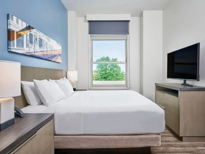 1 Bedroom Specialty Double Suite