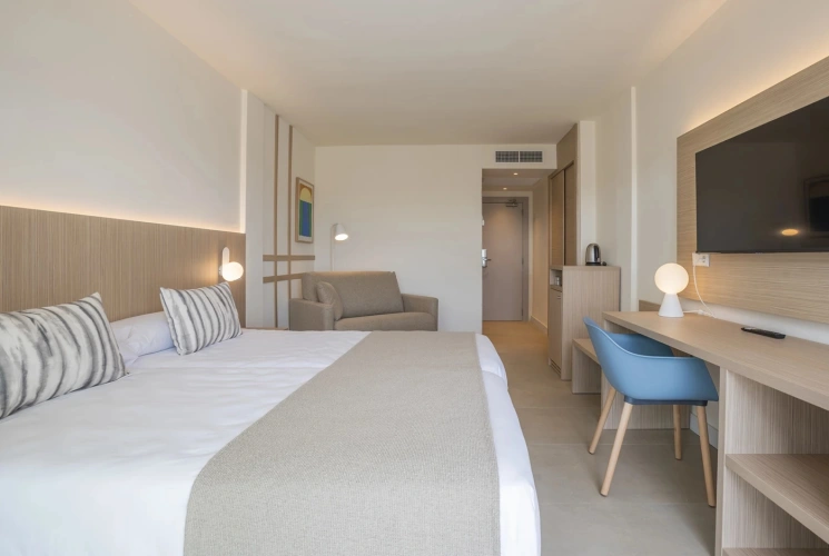 Select Twin room