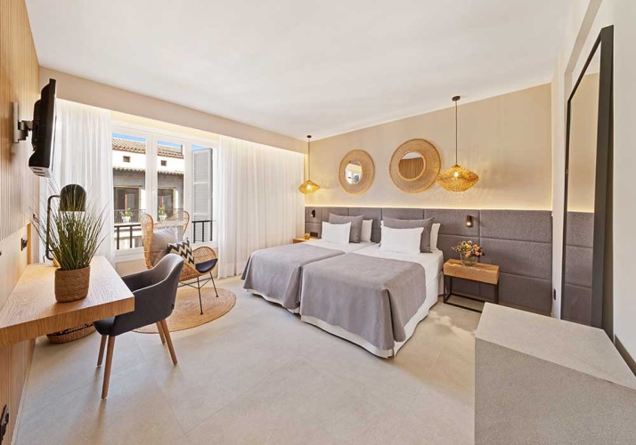 Standard Twin room
