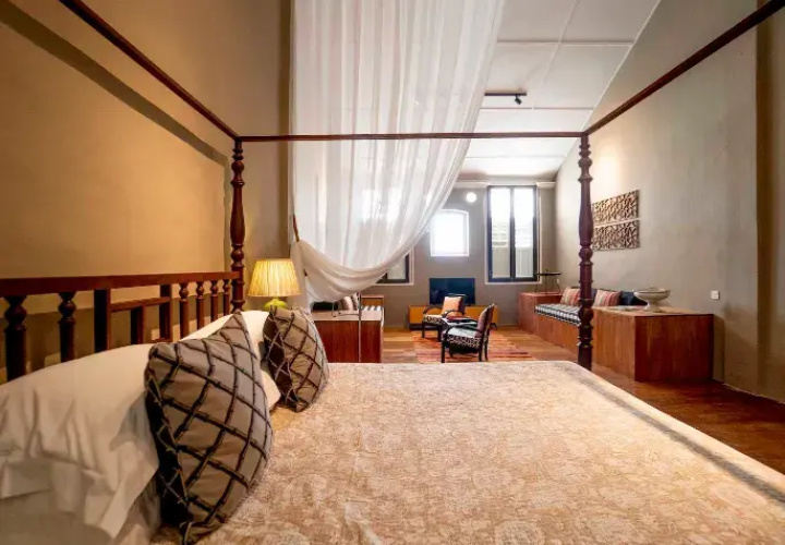 Argus Quadruple Residence