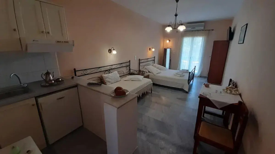 Agia Anna Hotel