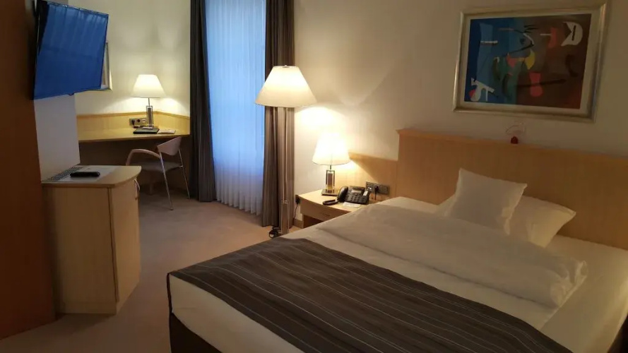 Mmi - Das Hotel