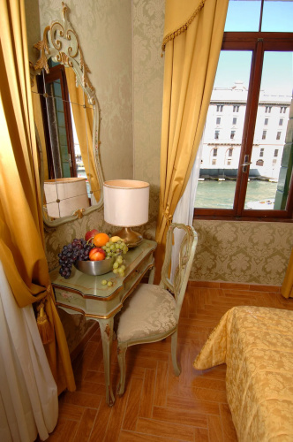 Hotel Canal photo 13