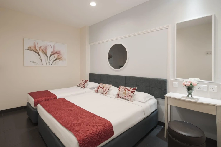 Standard Triple room
