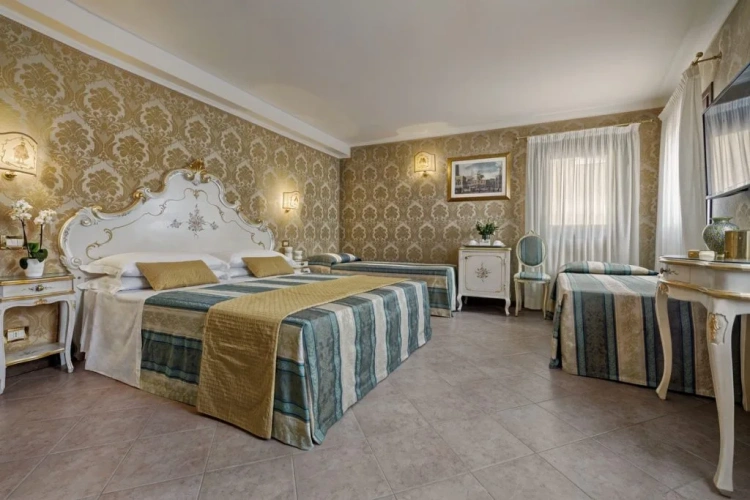 Quadruple room