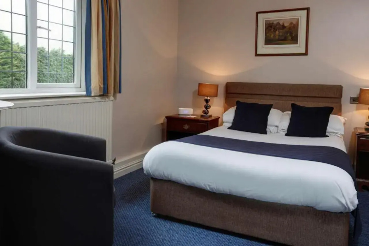 Oaklands Hotel