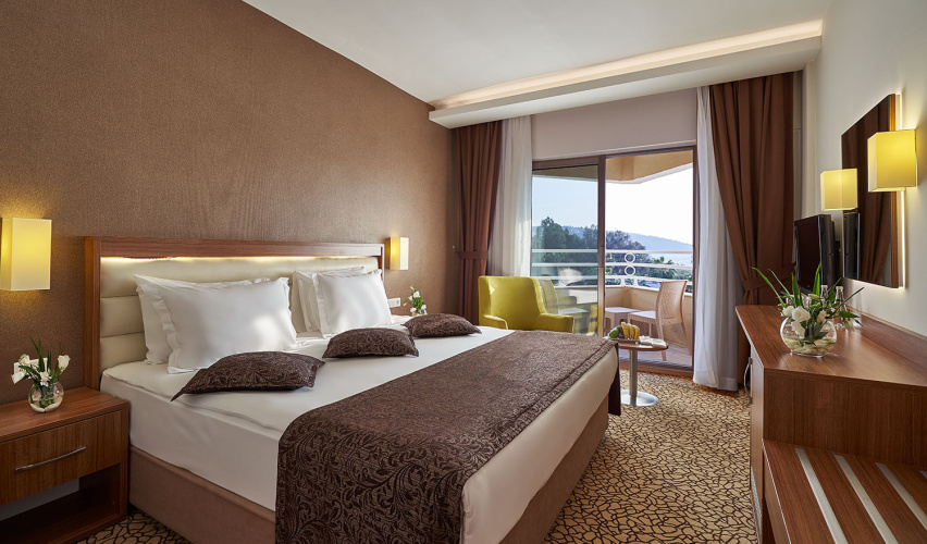 Corner Suite