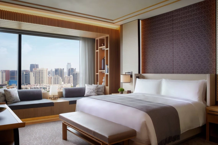 1 Bedroom Club Lounge Access Double Suite with city view
