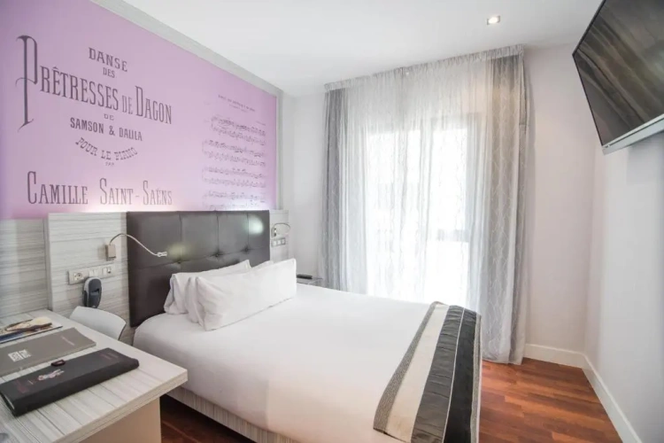 Guest rooms