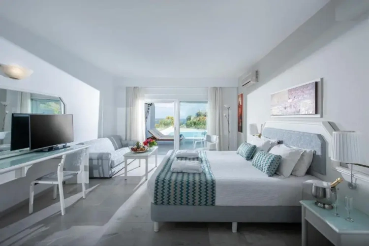Suite with sea view