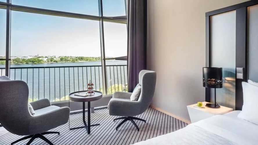 Panorama Lake Double Duplex Suite with Alster view