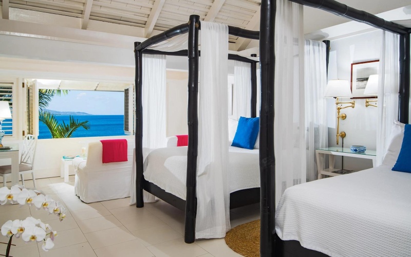 Double room with balcony and oceanfront