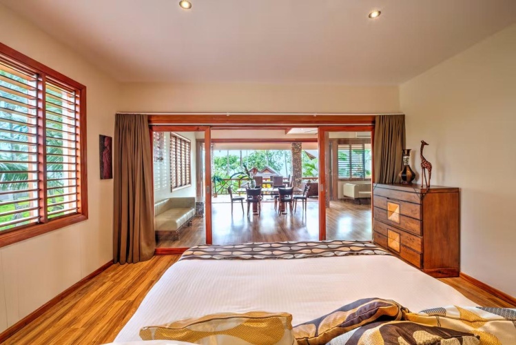Double Pacific Penthouse Apartment