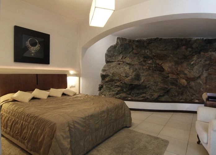 Deluxe Master Double Suite with mountain view