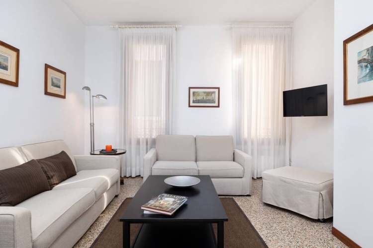 1 Bedroom Quadruple Apartment