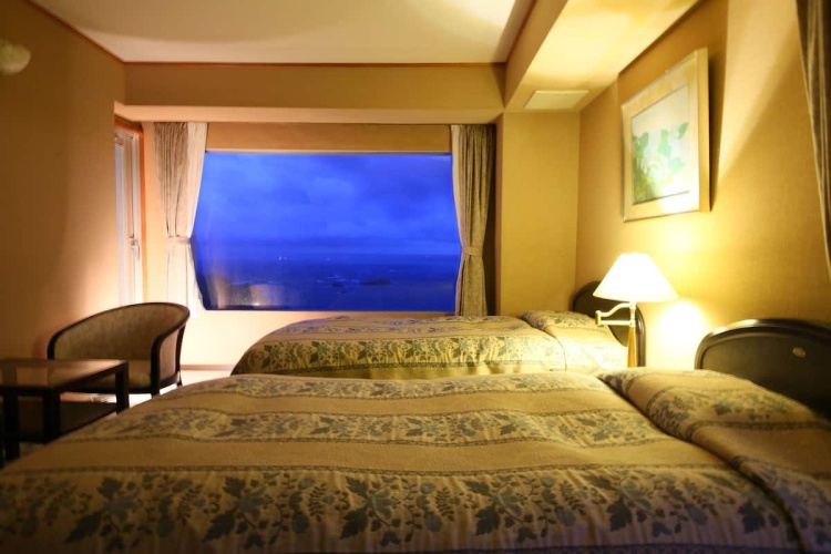 Twin Suite with ocean view